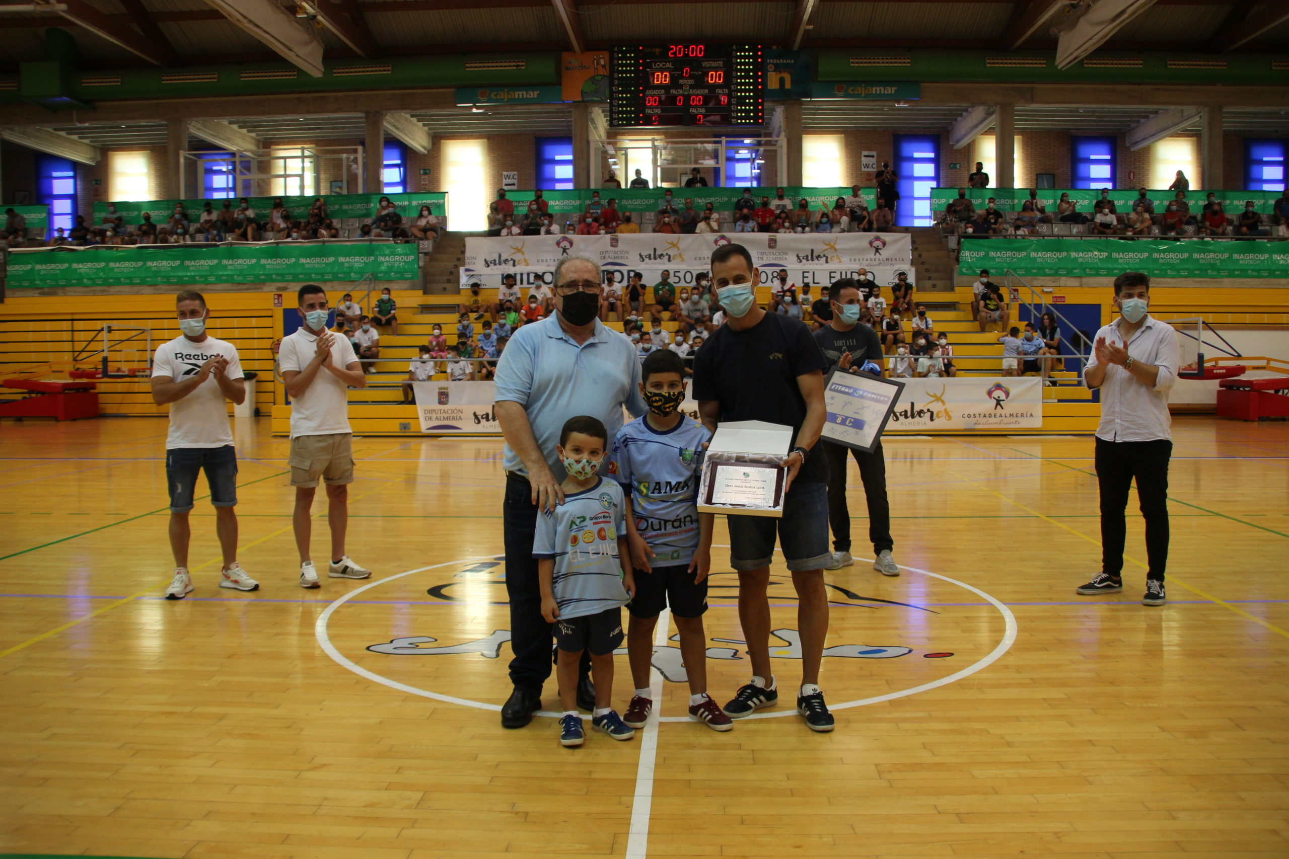 Inagroup El Ejido Futsal rinde homenaje a Bustos