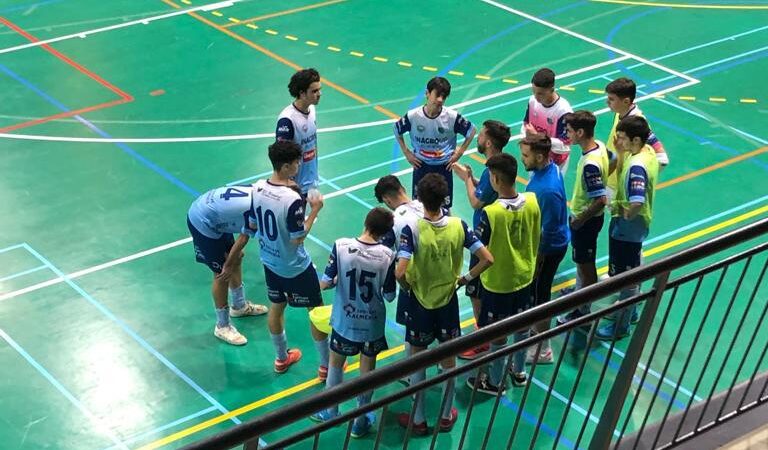 Reparto de puntos entre el Cadete celeste y Los Olivos