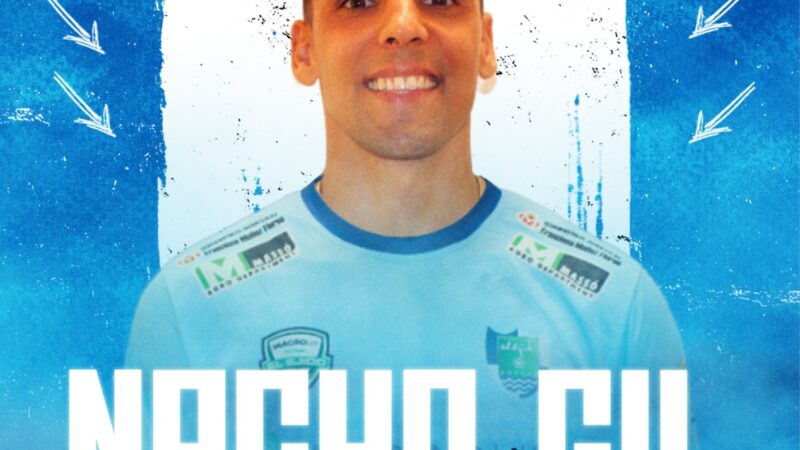 Nacho Gil apuesta por el celeste