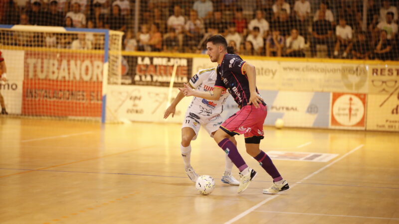Sur Seeds cae en Noia presionado por las 5 faltas de equipo y una expulsión en la segunda mitad (2-0)